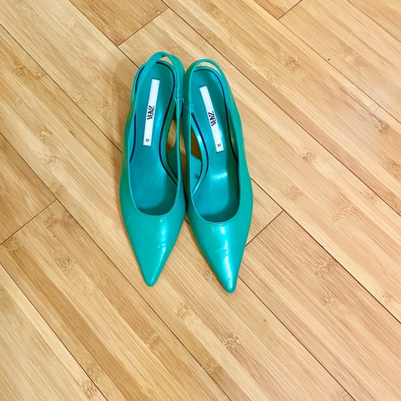 Zara Shoes Zara Green Pointed Toe Sling Back Pumps Sz 7 Poshmark